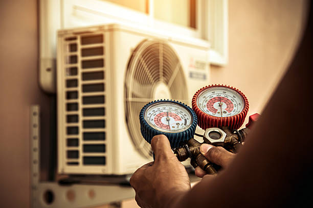 Professional Hvac technician working in Rutherford, PA